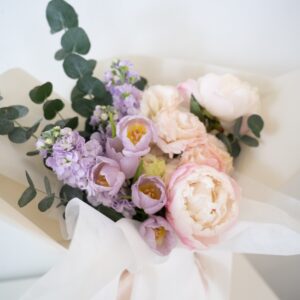 Lilac Pink Bouquet - Image 4