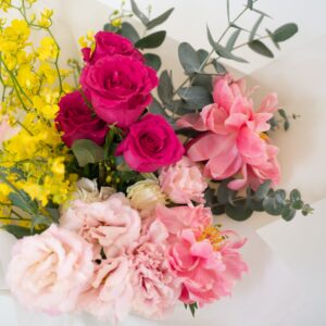 Pink on Yellow Bouquet - Image 4
