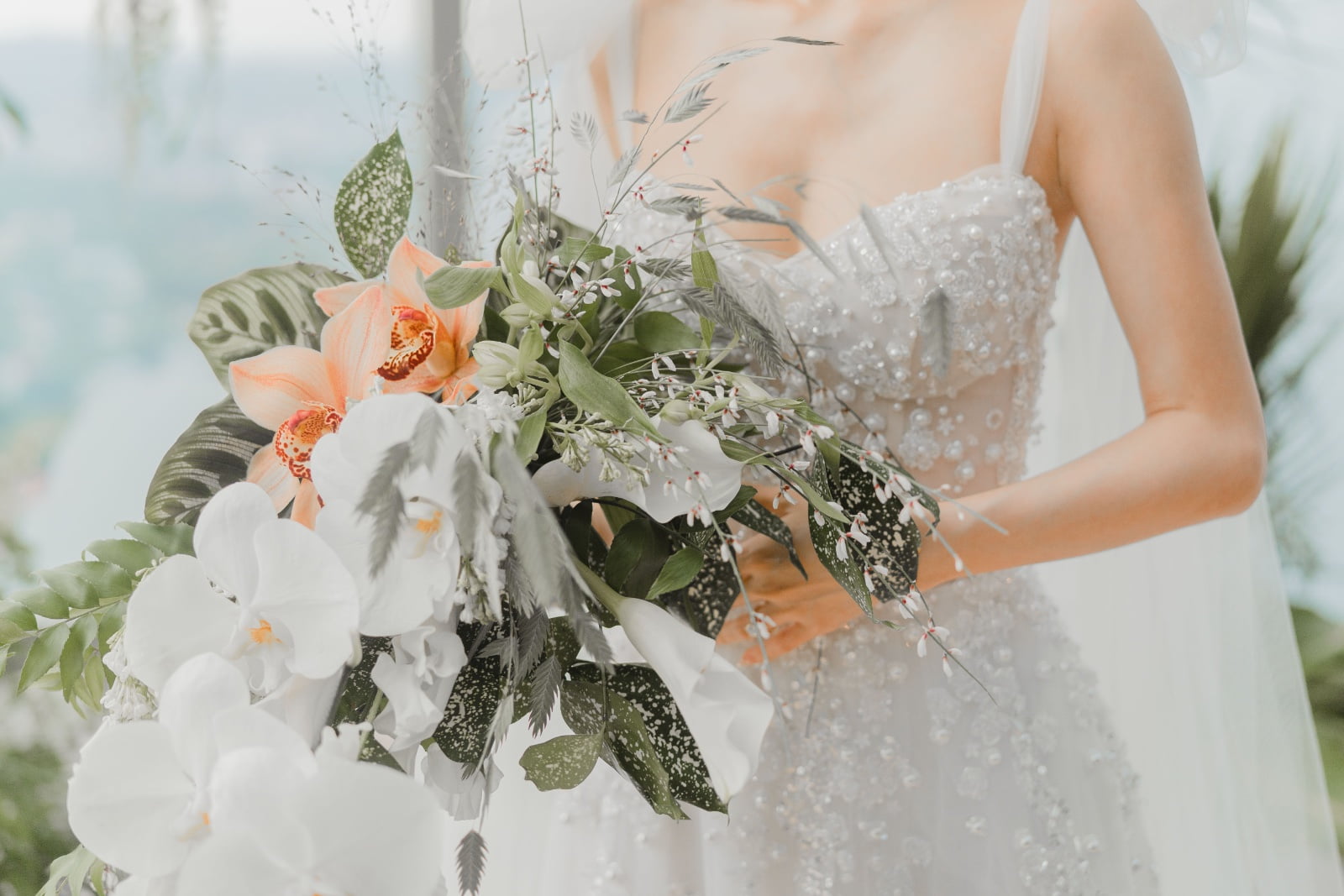 Nicole Chang Min influencer carrying floral bride bouquet James Seah wedding venue 1-Atico Singapore wedding ceremony